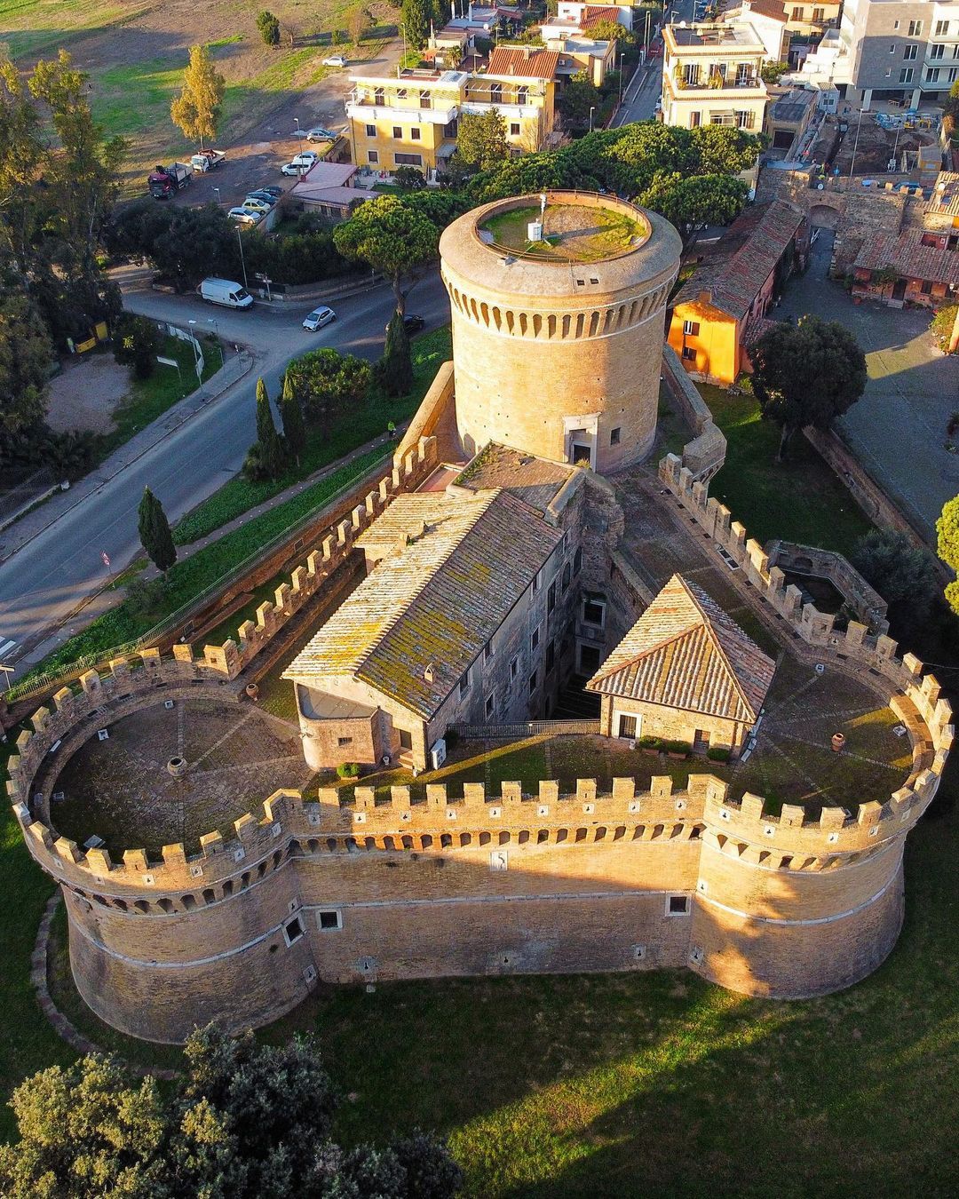 Castello di Giulio II Ostia Antica